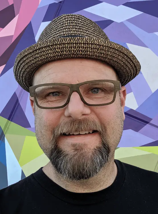 Alan Gratz